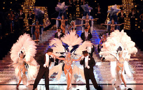 法国红磨坊上空秀