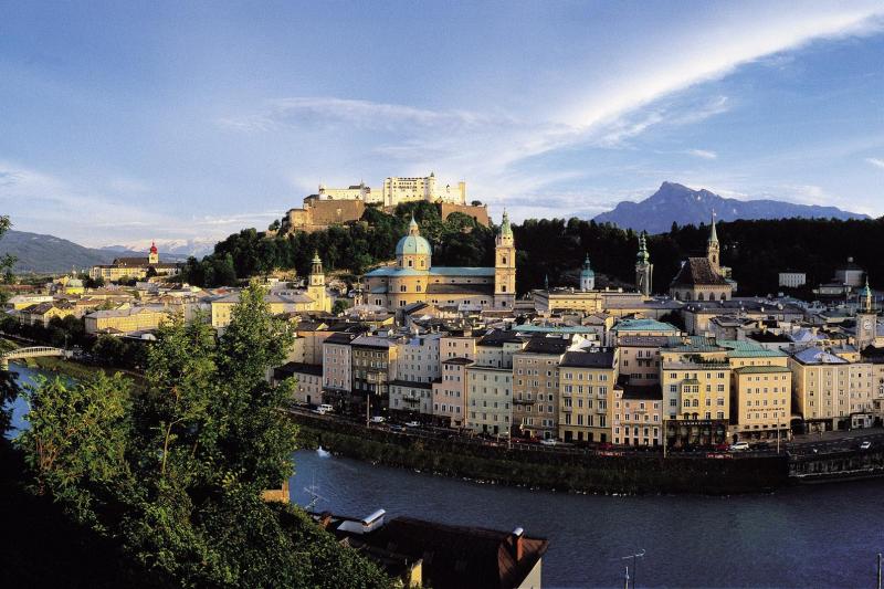 萨尔茨堡观光巴士