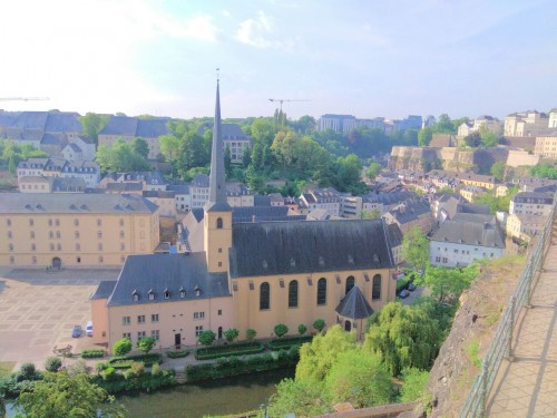 荷比卢德法: 大广场 大风车 大峡谷四日风情之旅