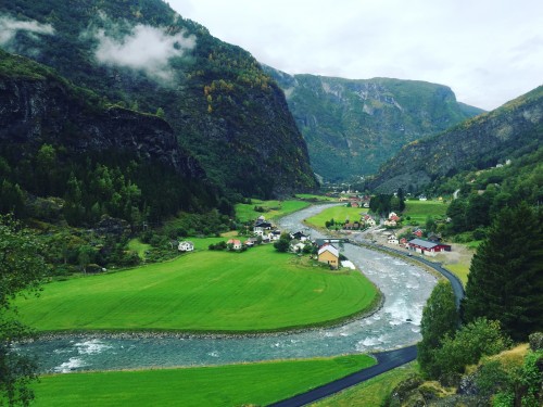 挪威峡湾峡湾，芬兰赫尔辛基