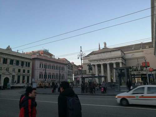 热那亚-塞拉瓦莱名品奥特莱斯