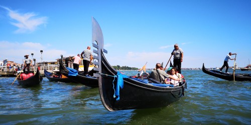 1奥地利 2和3威尼斯 4和5弗洛伦萨  6新天鹅堡俯视田园 7和8荷兰 9法国凡尔赛宫 10卢森堡大峡谷