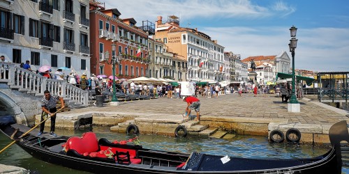 1奥地利 2和3威尼斯 4和5弗洛伦萨  6新天鹅堡俯视田园 7和8荷兰 9法国凡尔赛宫 10卢森堡大峡谷