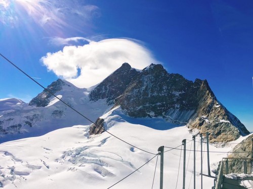 【奇峰湖泊，亲近自然】德瑞双国，金色快车之旅