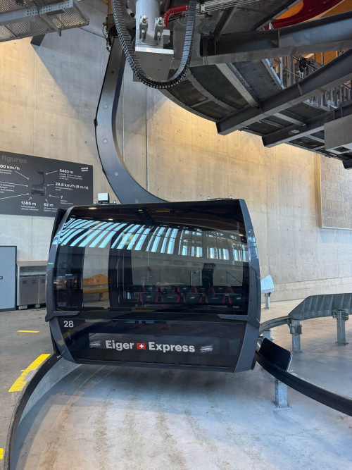 【经典热卖】【奇峰湖泊，亲近自然】法瑞双国，金色快车之旅