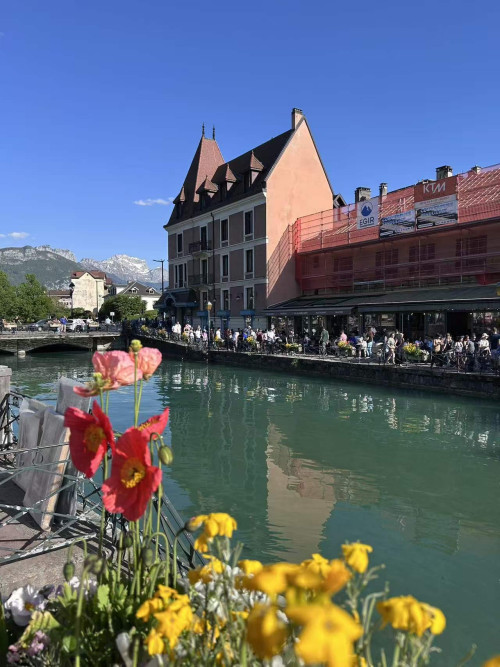 【经典热卖】【奇峰湖泊，亲近自然】法瑞双国，金色快车之旅