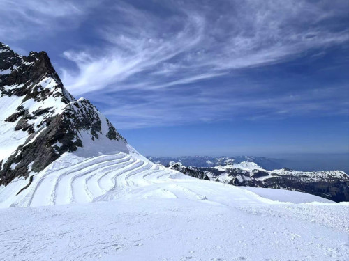 【经典热卖】【奇峰湖泊，亲近自然】法瑞双国，金色快车之旅