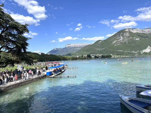 【经典热卖】【奇峰湖泊，亲近自然】法瑞双国，金色快车之旅