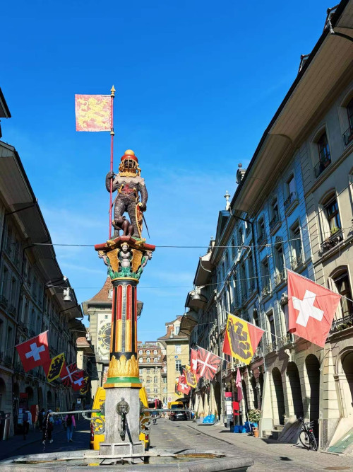 【经典热卖】【奇峰湖泊，亲近自然】法瑞双国，金色快车之旅