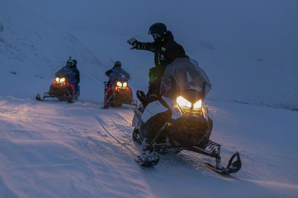 挪威特罗姆瑟夜间雪地摩托一日游【7小时|英文团】