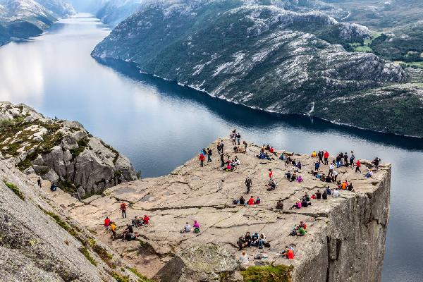 挪威吕瑟峡湾游船一日游(斯塔万格往返|3小时·英文团)