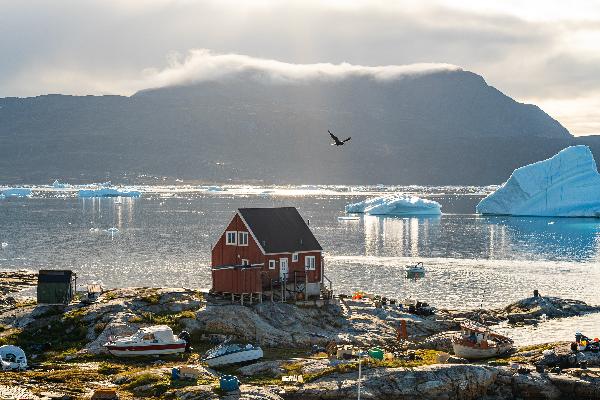 格陵兰之仲夏:午夜太阳,冰山,鲸鱼4天3晚探索之旅(雷克雅未克往返)