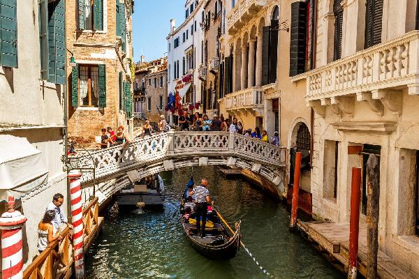 米兰出发一日游：威尼斯（含往返乘船）
