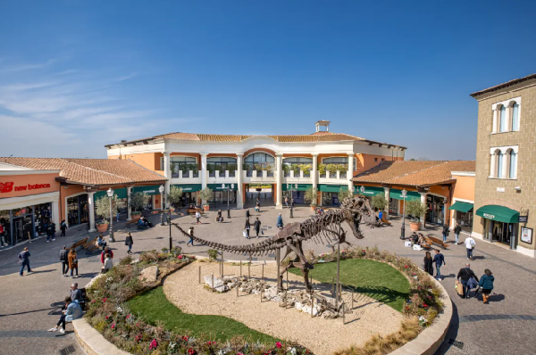 罗马Outlet购物套票(接驳巴士+额外9折+E5餐饮礼券)Castel Romano