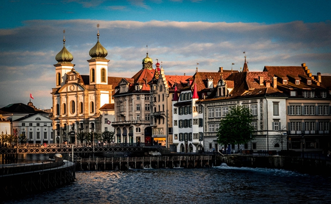 皮拉图斯山一日游（苏黎世往返）