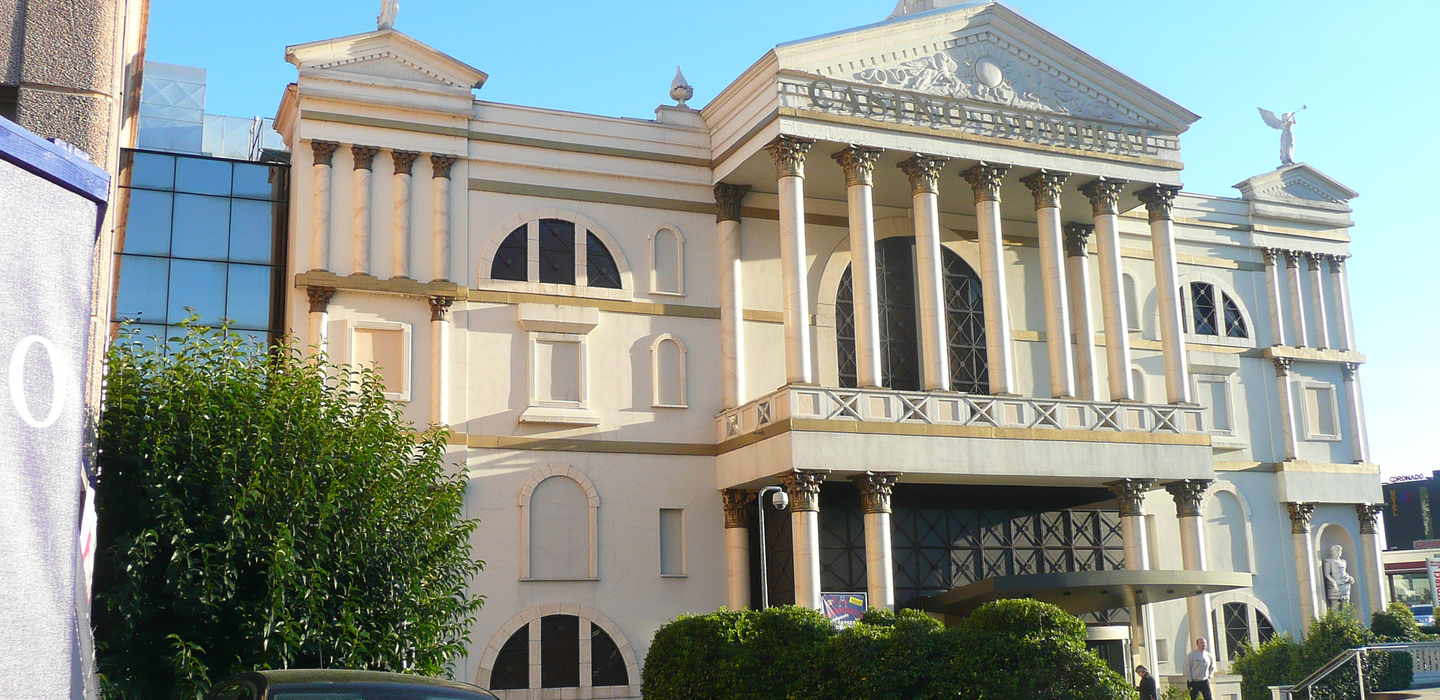 瑞士狐狸镇奥特莱斯(FOXTOWN) 一日游 (米兰往返)