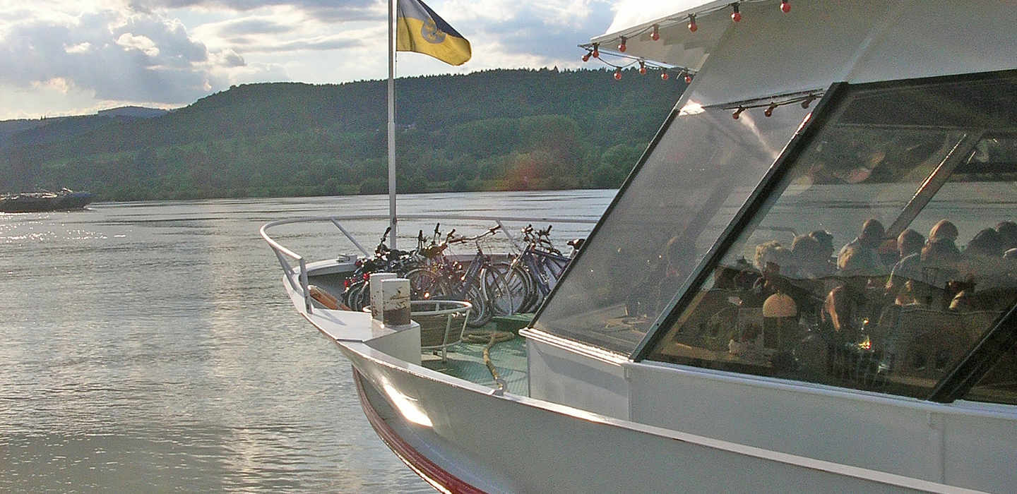 维也纳多瑙河山谷瓦豪一日游 (游船+维也纳往返)