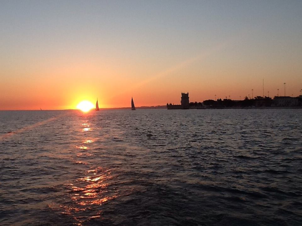里斯本2 小时塔霍河夕阳游船