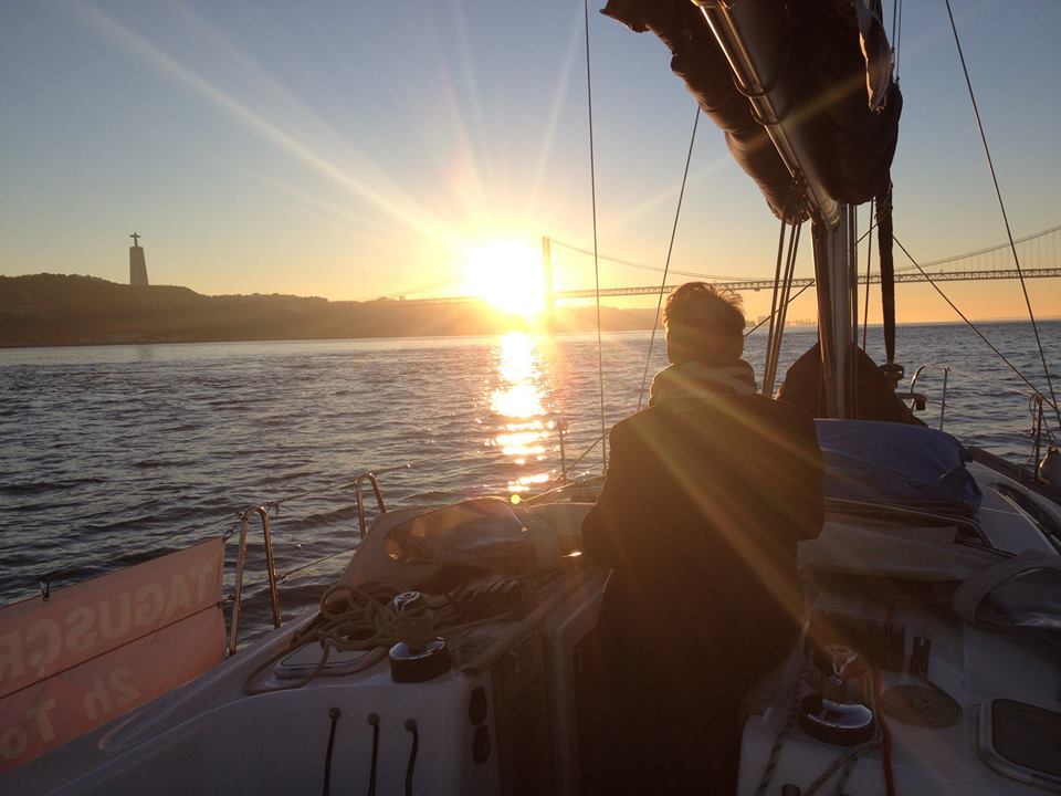 里斯本2 小时塔霍河夕阳游船