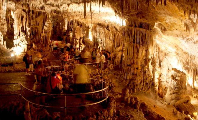 德劳奇的洞穴和马洛卡的东部一日游