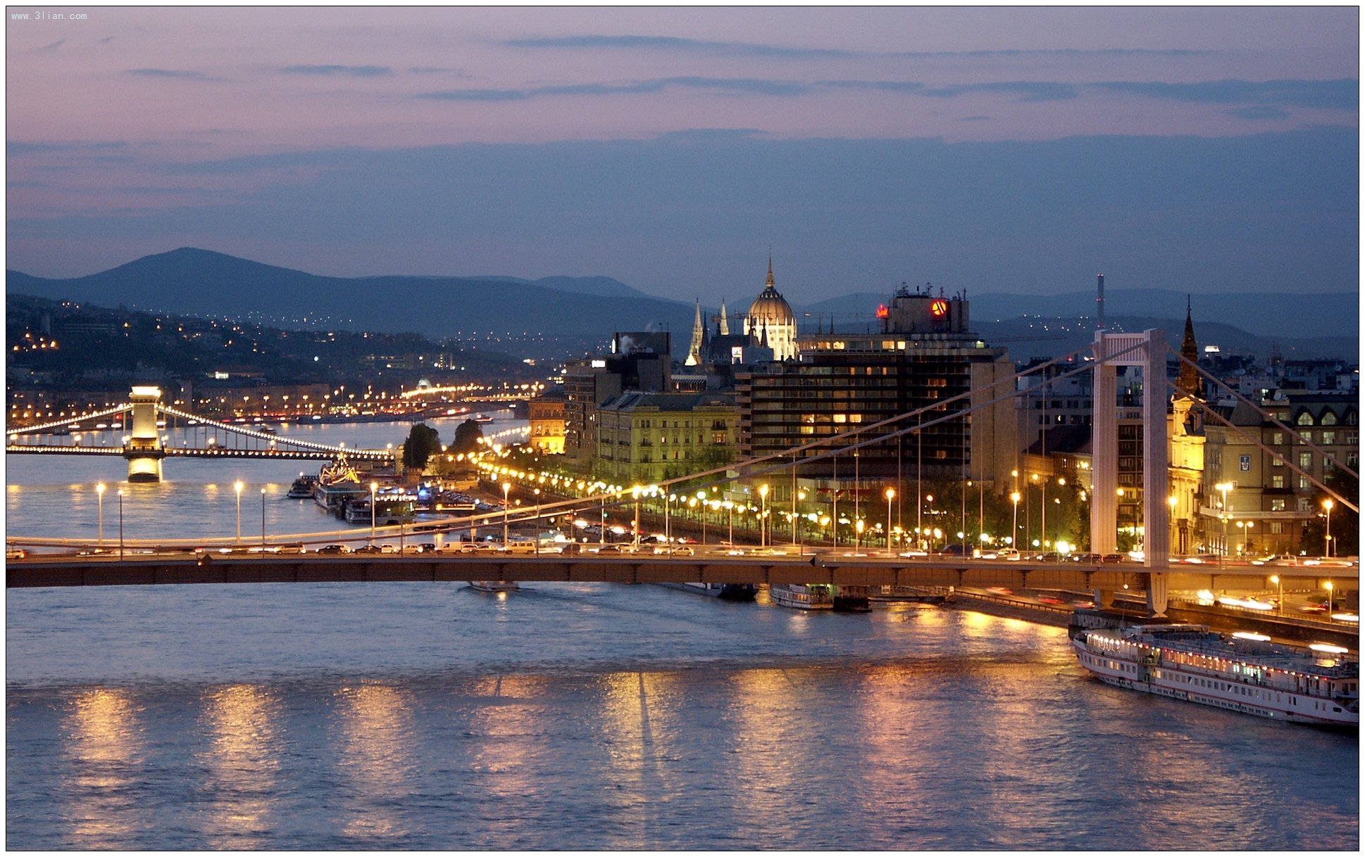 布达佩斯(BUD)费里海吉国际机场 -布达佩斯市中心(中英文接送机)