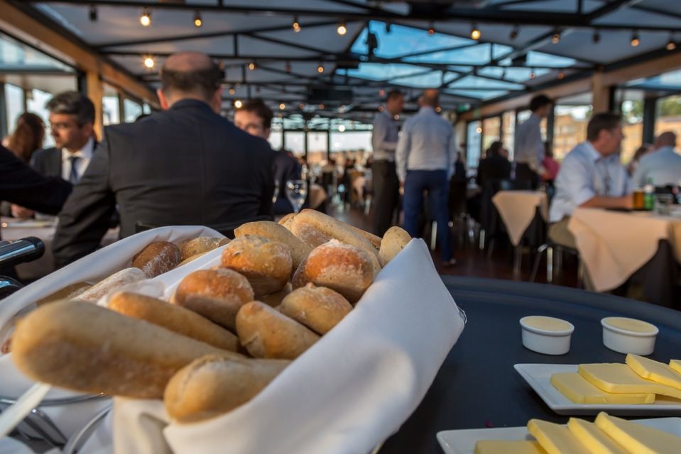 泰晤士游船+豪华午宴【美食+游船】