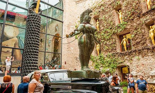 加泰罗尼亚一日游(巴塞罗那出发：赫罗纳，菲格雷斯和达利博物馆) 