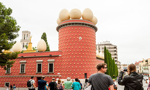 加泰罗尼亚一日游(巴塞罗那出发：赫罗纳，菲格雷斯和达利博物馆) 