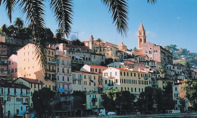 蔚蓝海岸法意两国一日游（芒通+意大利利维拉）（2人起订）