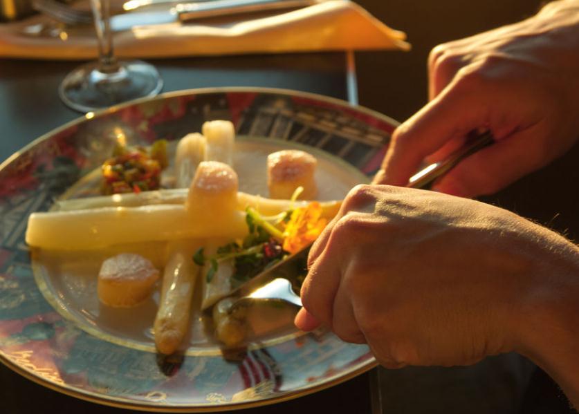 参观柏林电视塔+贵宾级午餐--免排队