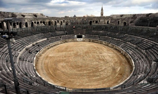 法国尼姆旅游有什么好玩的景点?-【法国省钱游攻略】